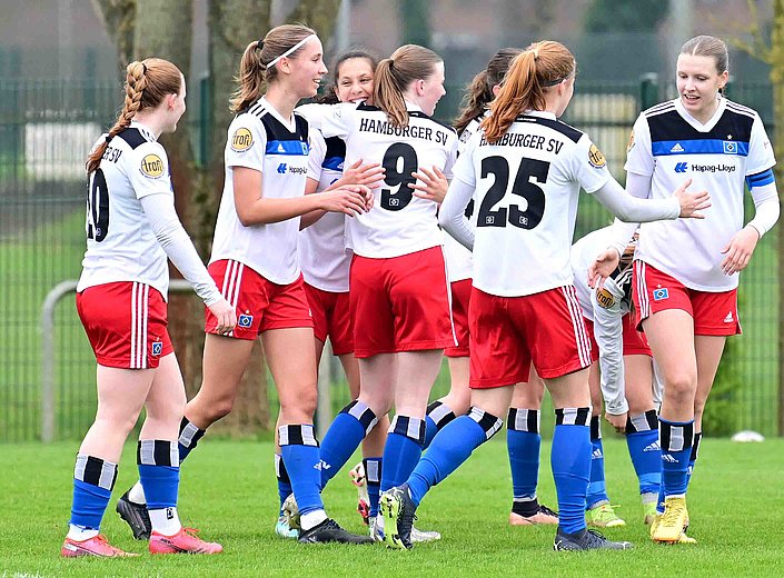 U17-Fußballerinnen gewinnen Nordderby