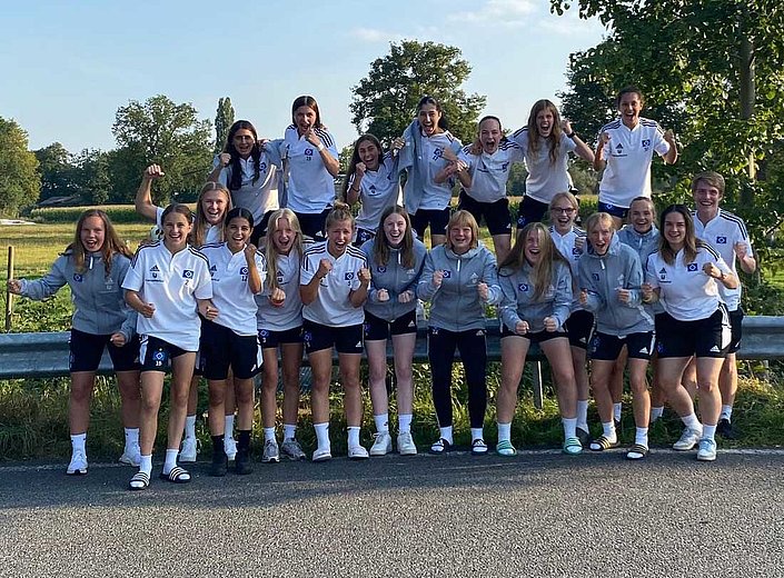 U17-Fußballerinnen gewinnen Saisonauftakt