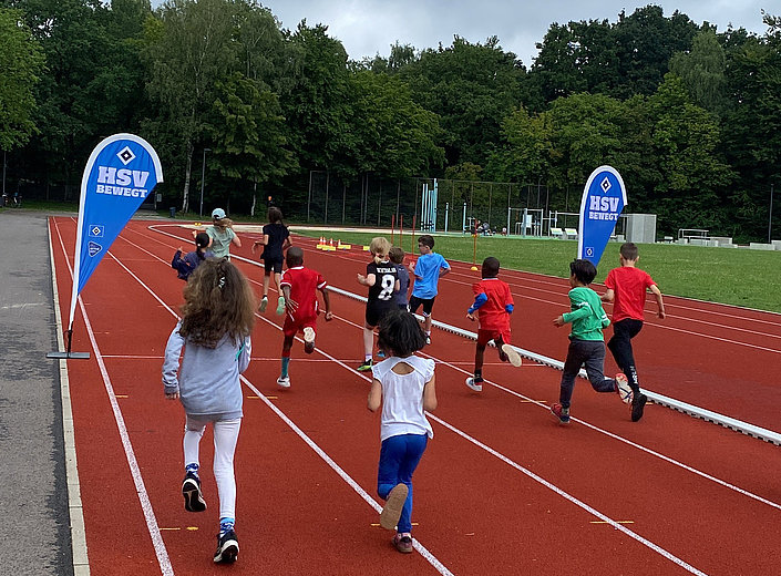 „HSV bewegt“ feiert sportlichen Ferienauftakt mit Kinderolympiade
