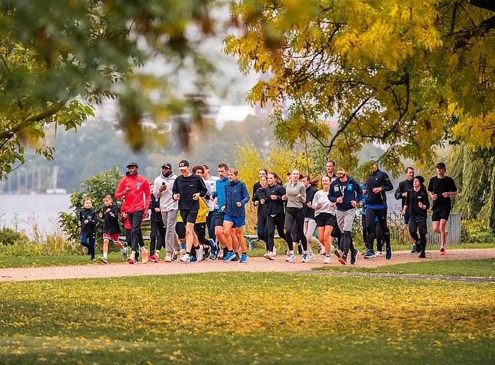 Dritte Alsterrunde mit Owen Ansah