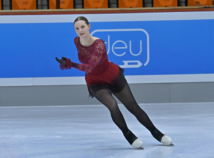 Starker DM-Auftritt von HSV-Eiskunstläuferin Amelie Kalmaz